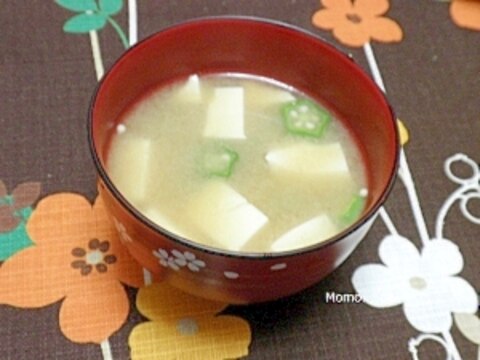 オクラと豆腐のトロトロ味噌汁